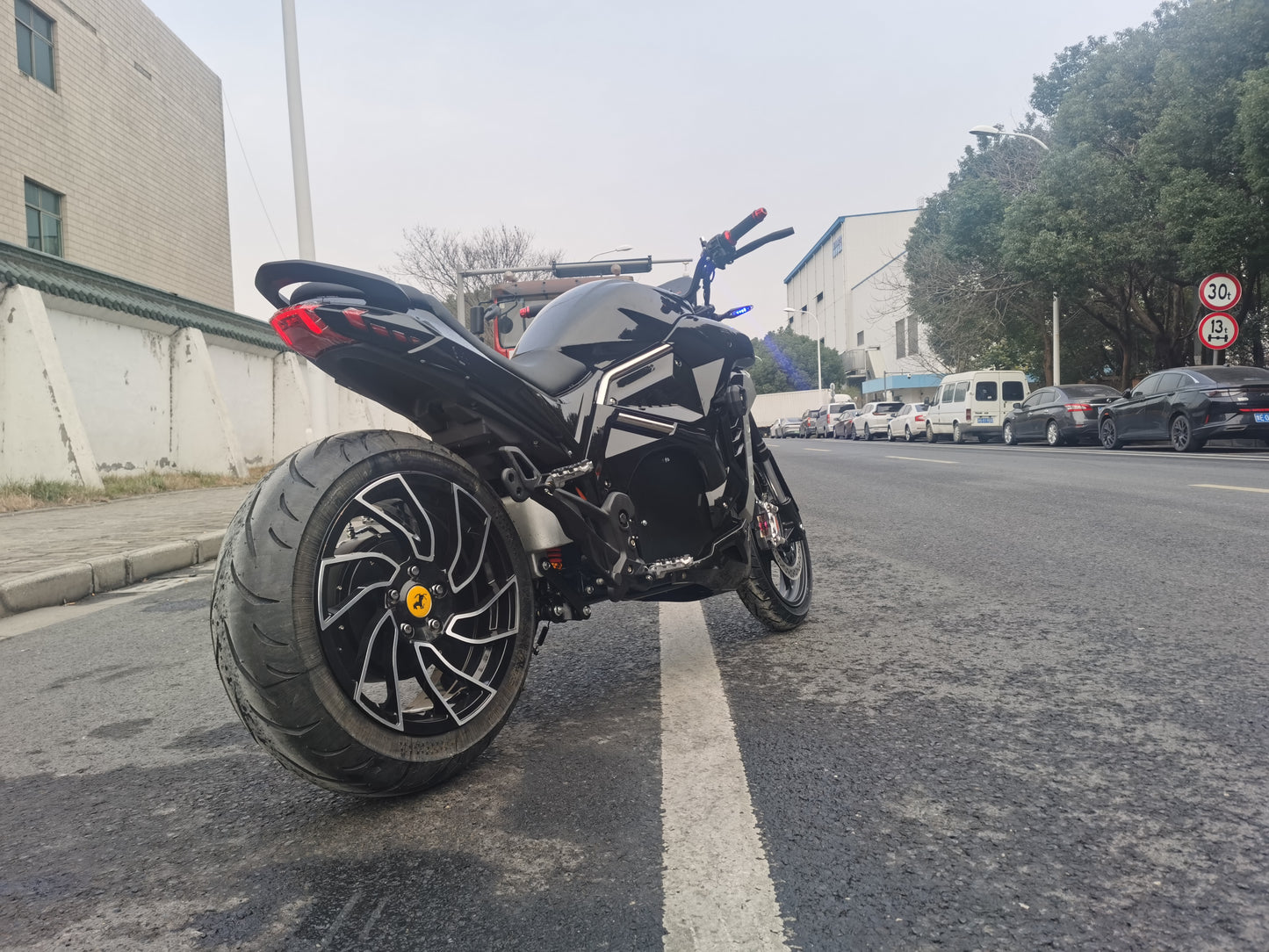 DIAVEL-S 140km/h electric motorcycles Single arm high-speed wheel hub motor electric motorcycles